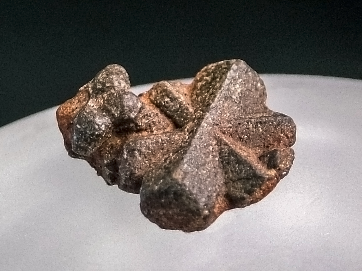 Spécimen de Staurotide